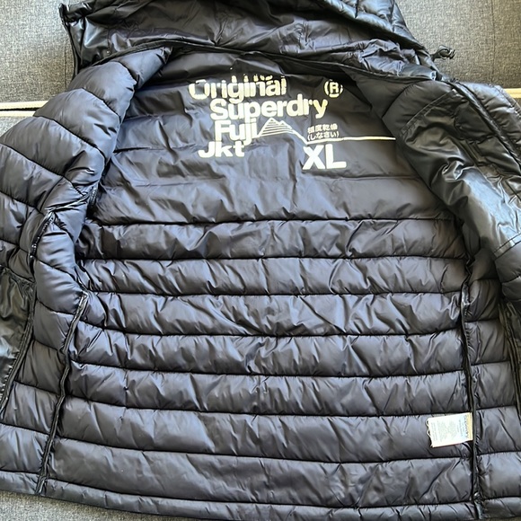 Superdry Puffer Fuji Jacket. Size L/XL. Super Warm. - Picture 4 of 7